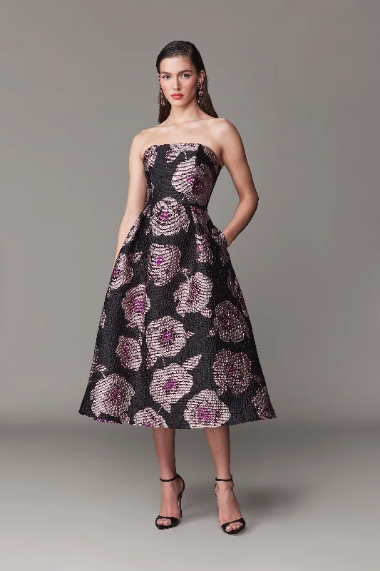 STRAPLESS DRESS