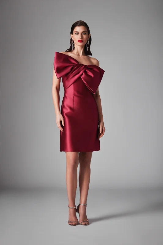 STRAPLESS DRESS