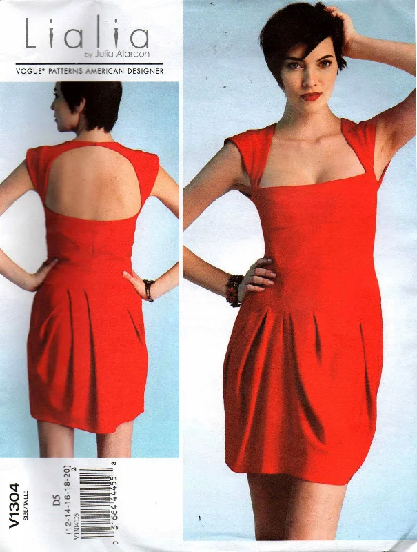 Vogue American Designer 1304 LIALIA Womens Evening Dress with Boned Bodice & Cutout Back Out Of Print Sewing Pattern Size 12 - 20 UNCUT Factory Folded Vogue American Designer 1304 LIALIA Womens Evening Dress with Boned Bodice & Cutout Back Out Of Print Sewing Pattern Size 12 - 20 UNCUT Factory Folded